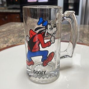 VINTAGE Disney GOOFY beer glass mug with handle collectible like new 12 oz